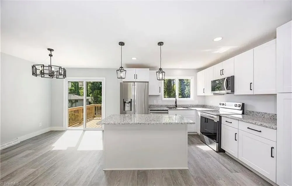 305 Rollingwood Road Jamestown, NC 27282