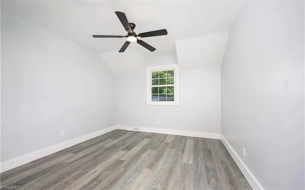 305 Rollingwood Road Jamestown, NC 27282