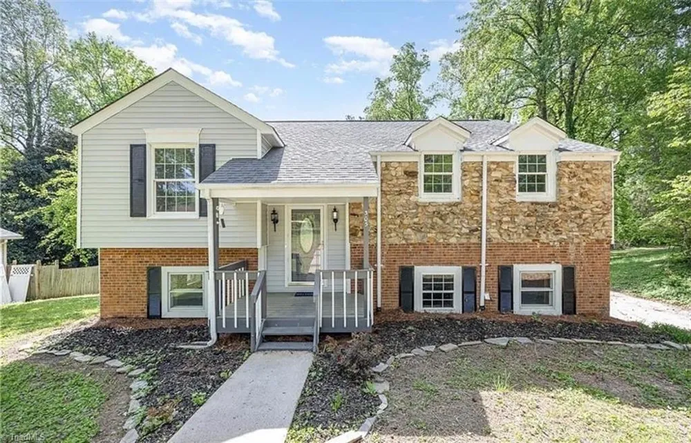 305 Rollingwood Road Jamestown, NC 27282