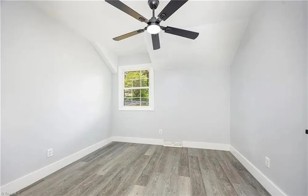 305 Rollingwood Road Jamestown, NC 27282