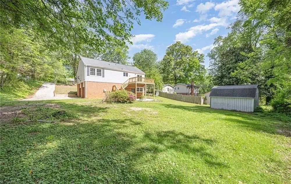 305 Rollingwood Road Jamestown, NC 27282
