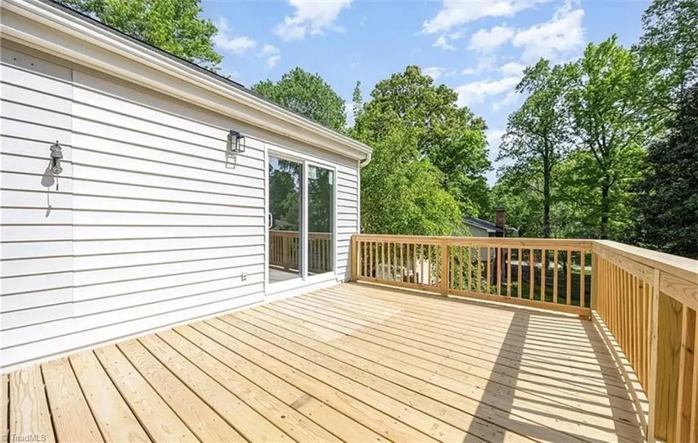 305 Rollingwood Road Jamestown, NC 27282