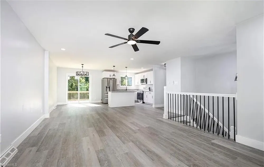 305 Rollingwood Road Jamestown, NC 27282