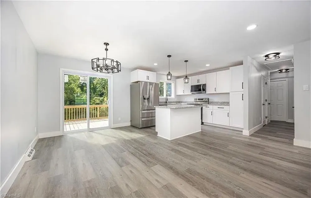 305 Rollingwood Road Jamestown, NC 27282