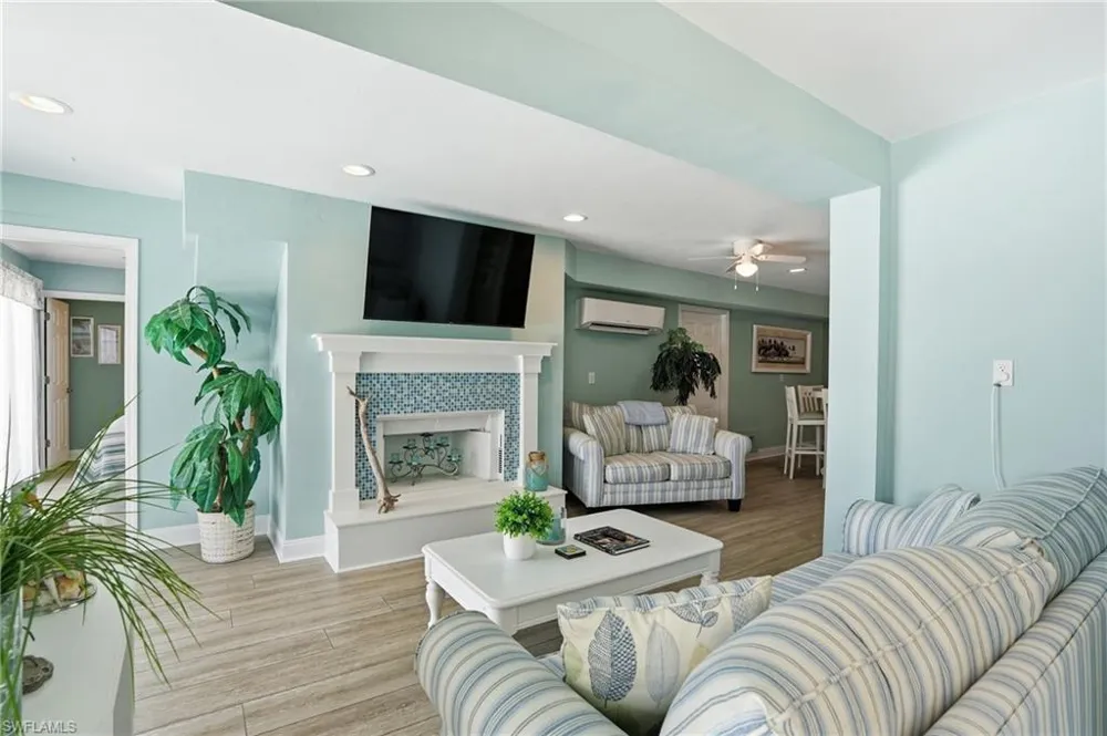 468 Capri Court Marco Island, FL 34145