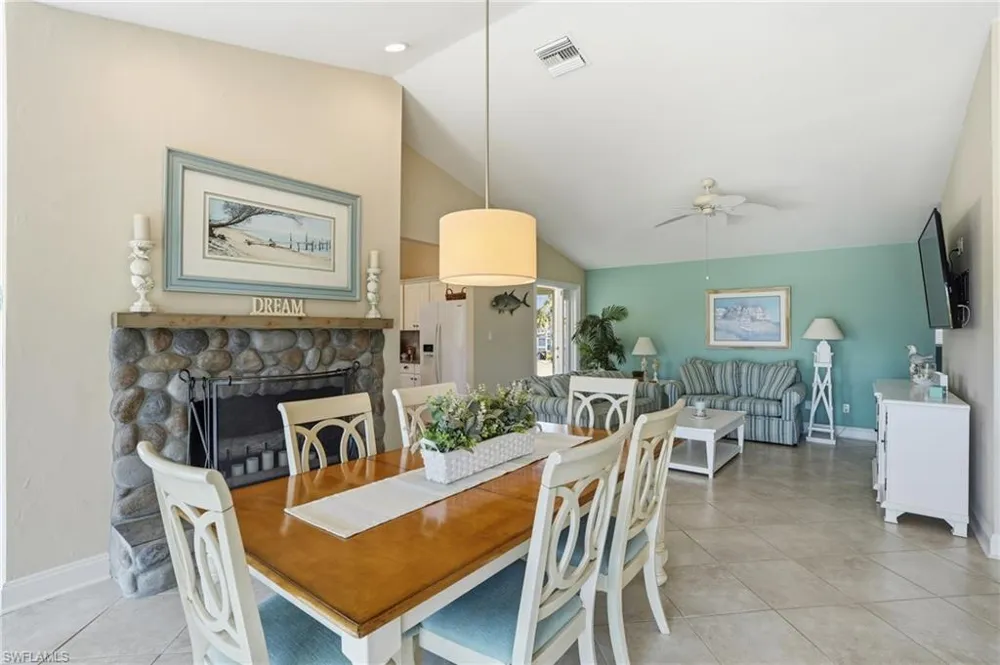 468 Capri Court Marco Island, FL 34145