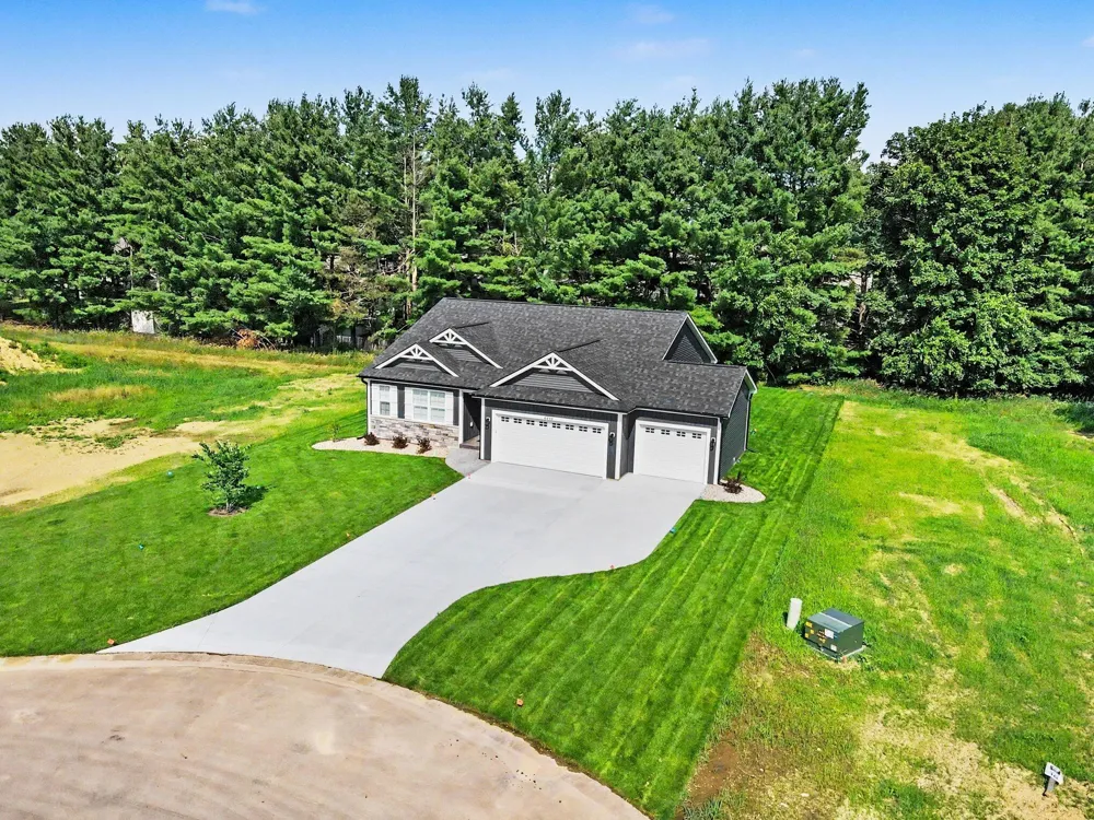 4490 Wesley Circle Comstock Charter Township, MI 49048