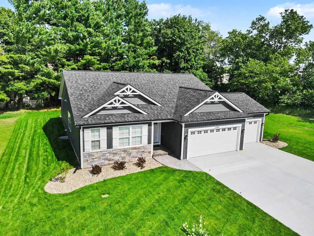 4490 Wesley Circle Comstock Charter Township, MI 49048