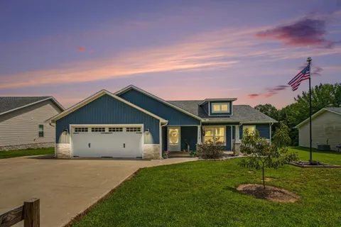 324 Post Oak Rd E