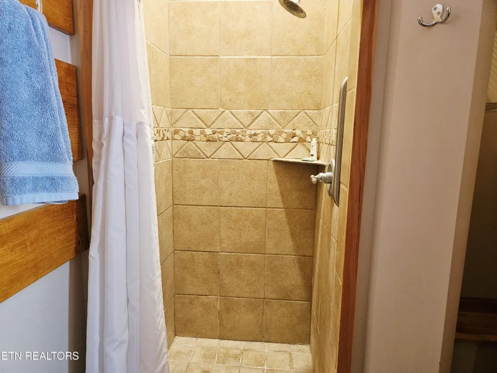 100 Warriors Passage Drive Tellico Plains, TN 37385