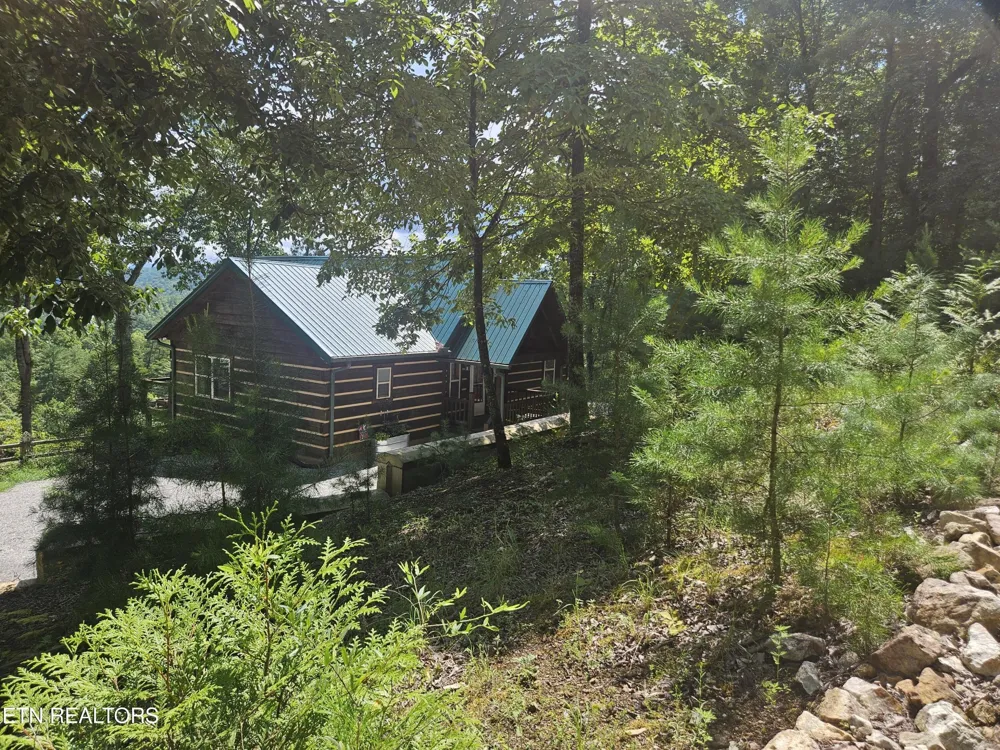 100 Warriors Passage Drive Tellico Plains, TN 37385