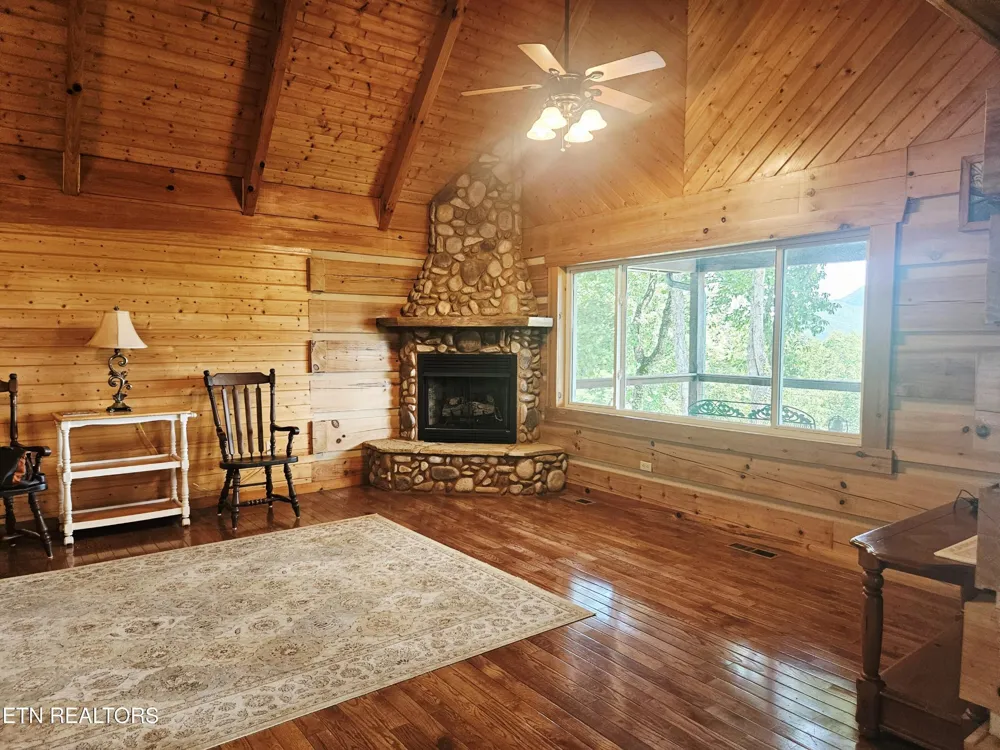 100 Warriors Passage Drive Tellico Plains, TN 37385