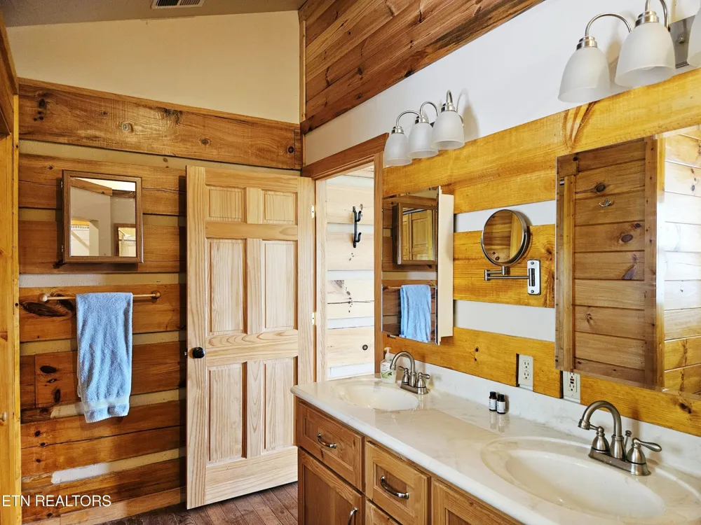 100 Warriors Passage Drive Tellico Plains, TN 37385