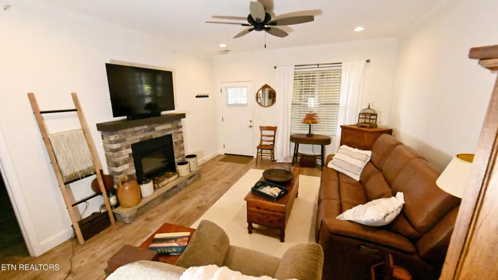 223 Bishops Cap #105 Townsend, TN 37882