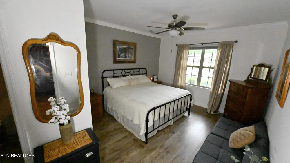 223 Bishops Cap #105 Townsend, TN 37882
