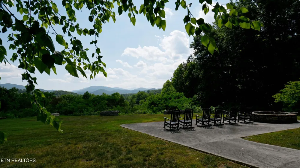 223 Bishops Cap #105 Townsend, TN 37882