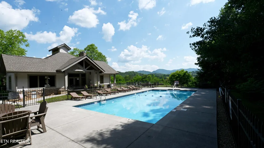 223 Bishops Cap #105 Townsend, TN 37882
