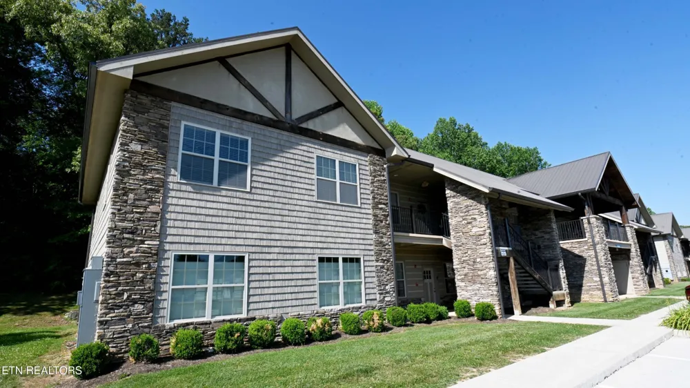 223 Bishops Cap #105 Townsend, TN 37882