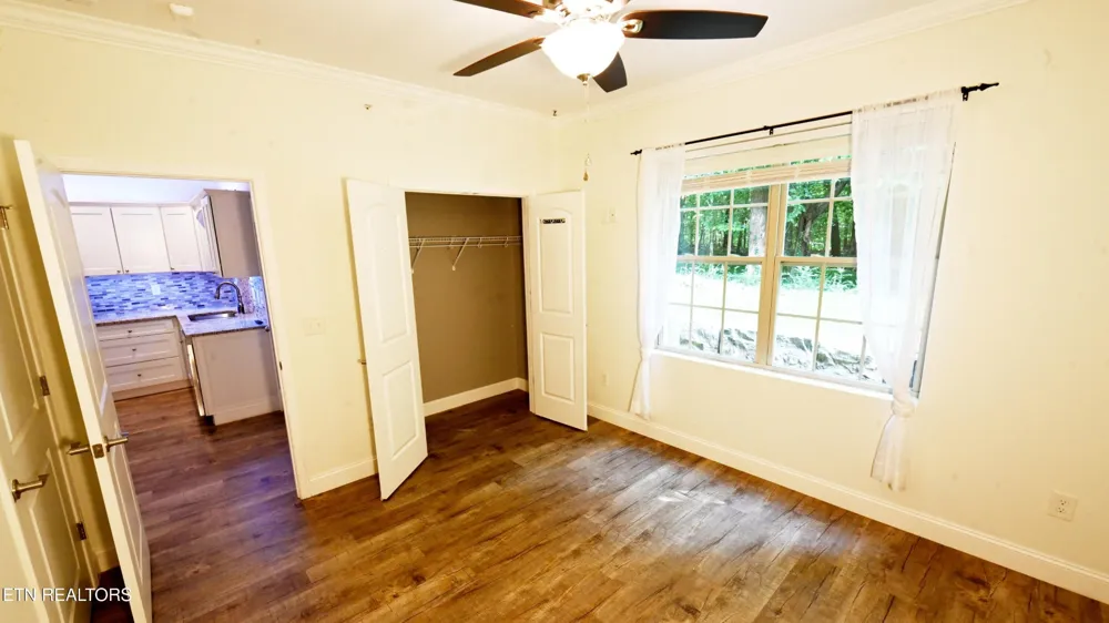 223 Bishops Cap #105 Townsend, TN 37882