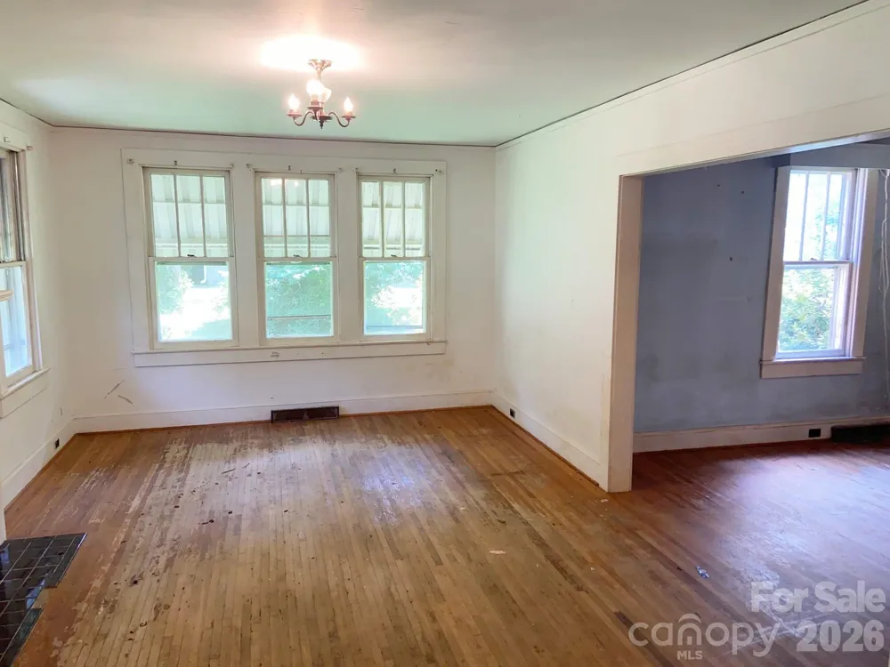 213 Wiley Avenue York, SC 29745