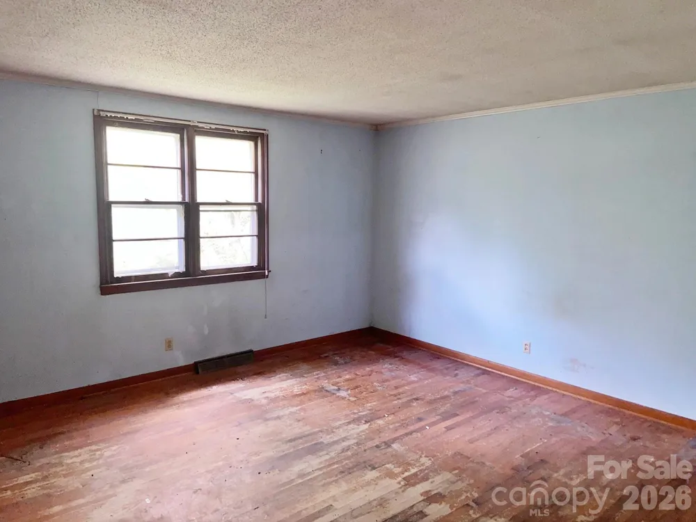213 Wiley Avenue York, SC 29745
