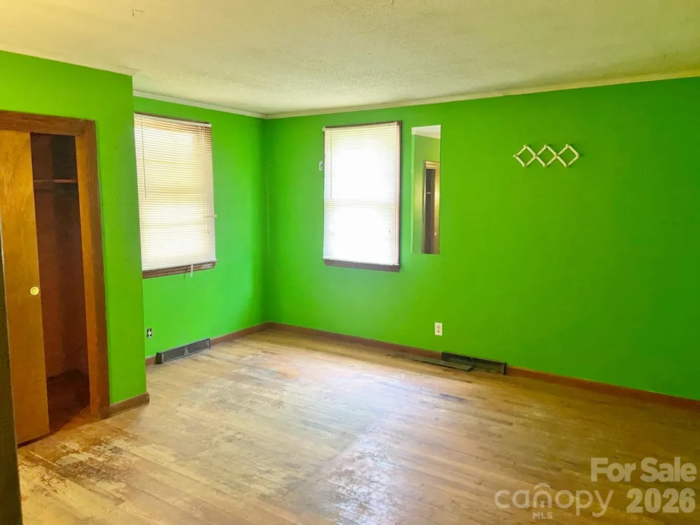 213 Wiley Avenue York, SC 29745