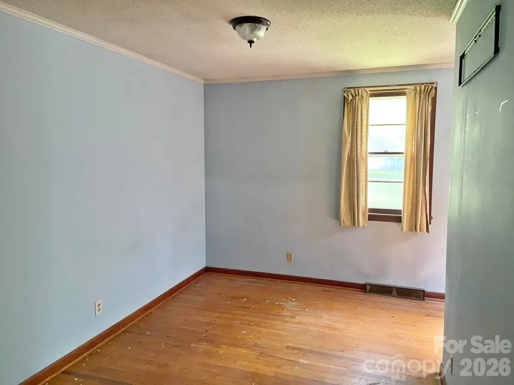 213 Wiley Avenue York, SC 29745