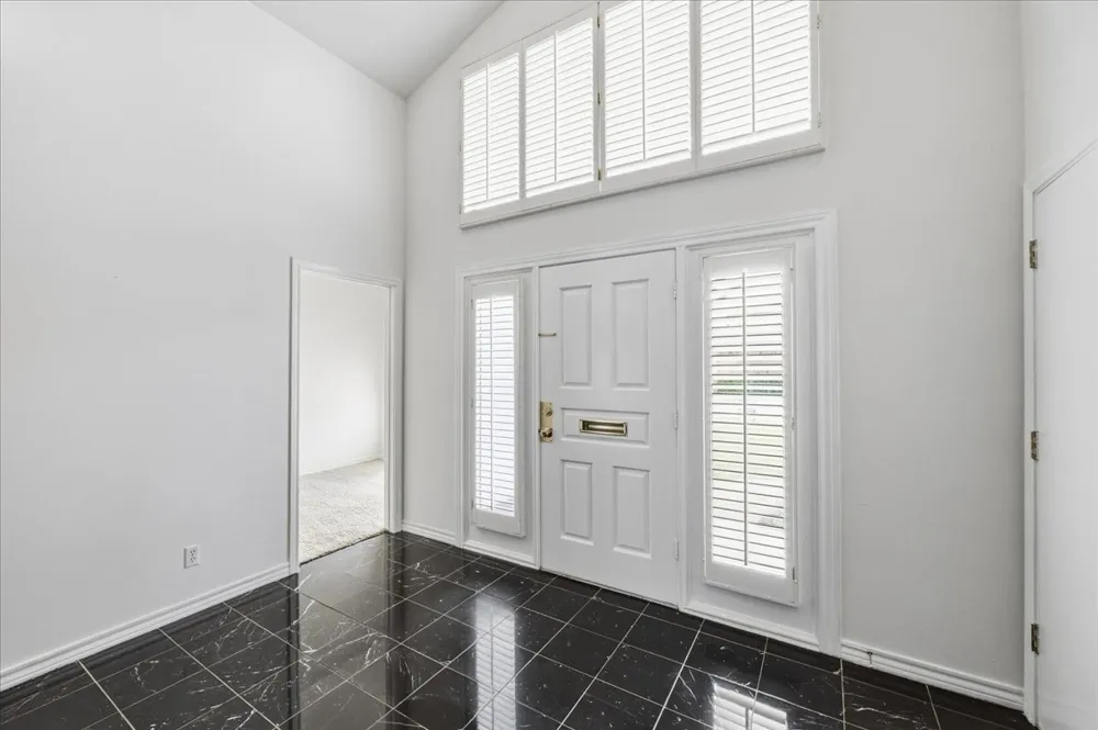 22 One Main Place Benbrook, TX 76126