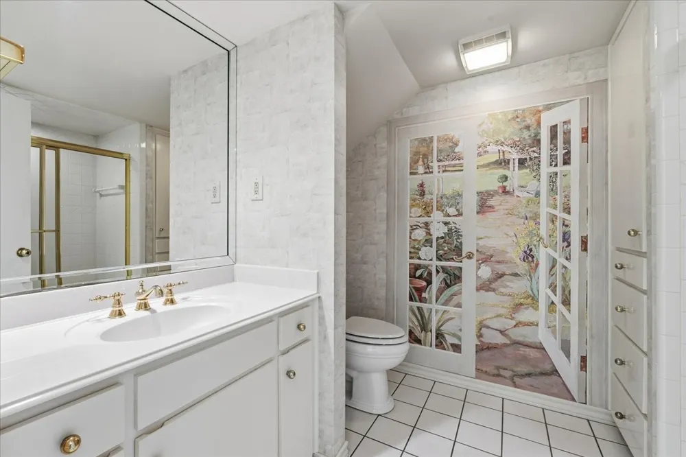 22 One Main Place Benbrook, TX 76126
