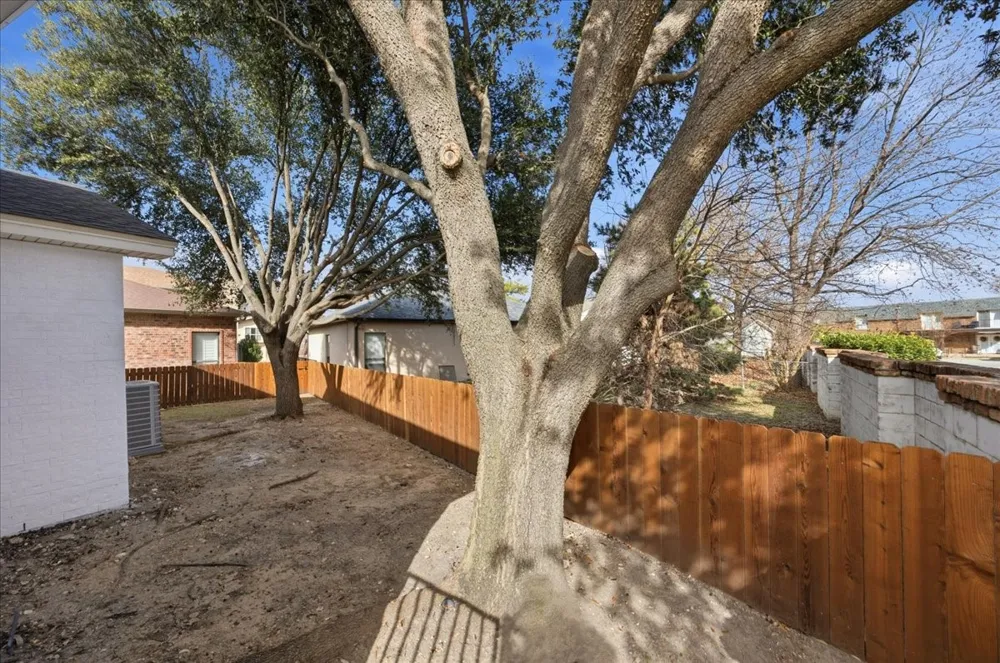 22 One Main Place Benbrook, TX 76126