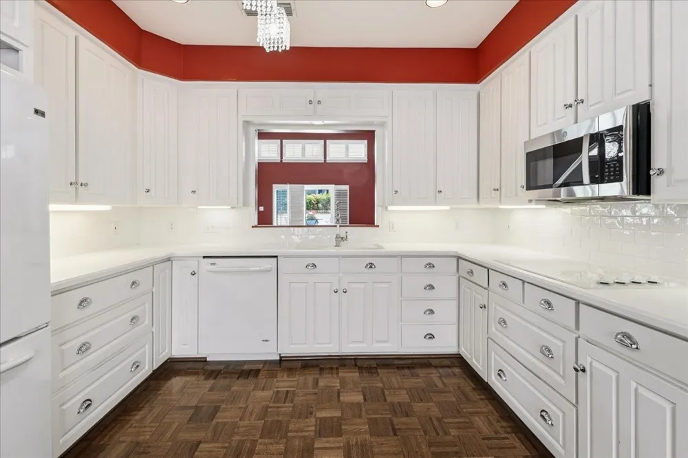 22 One Main Place Benbrook, TX 76126
