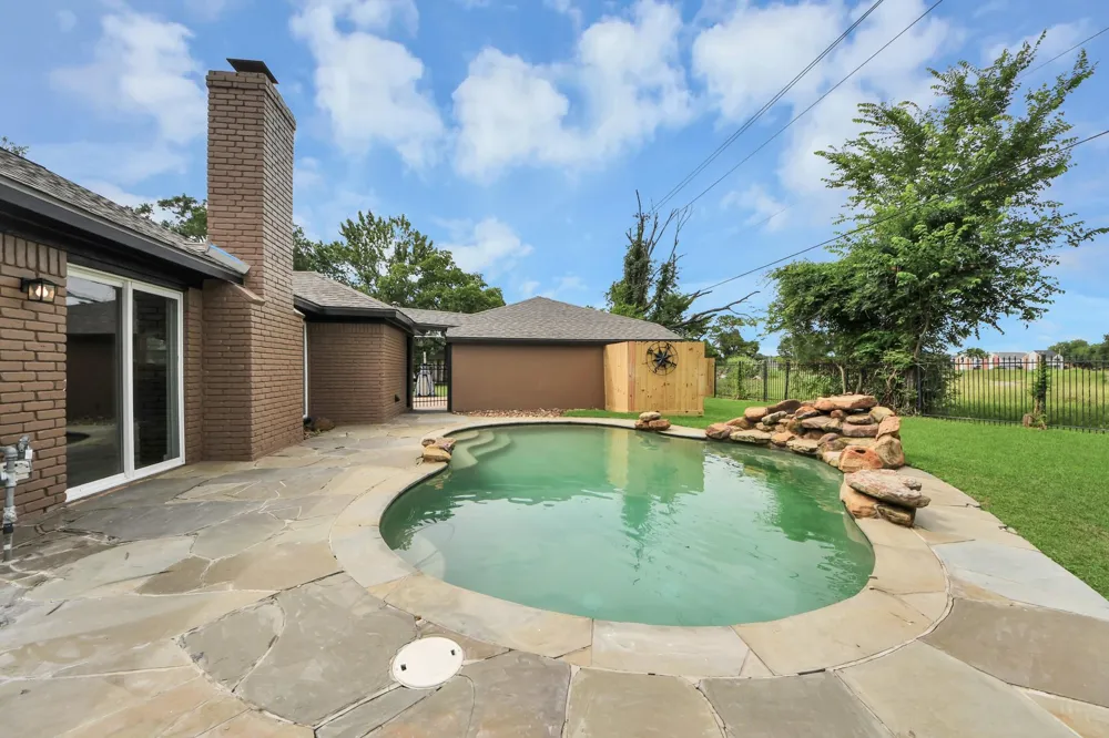 7822 Maple Tree Drive Houston, TX 77088