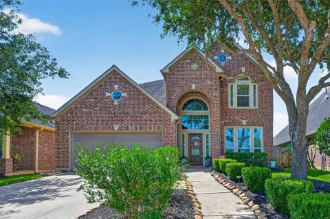 6710 Aqua Falls