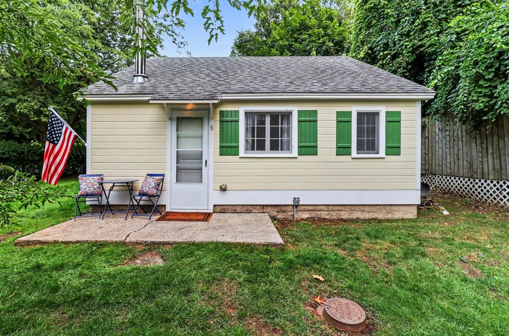 995 Lakeshore Drive #6 Ludington, MI 49431