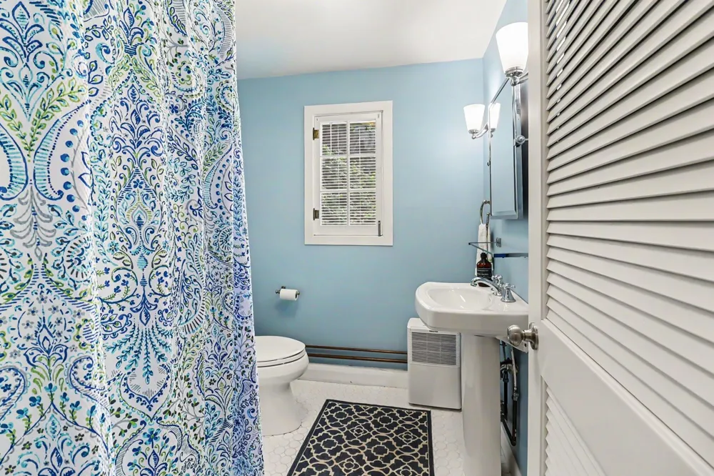995 Lakeshore Drive #6 Ludington, MI 49431