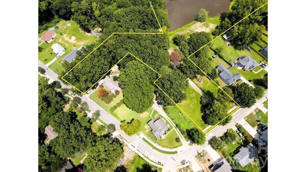 524 Dawn Circle Charlotte, NC 28213