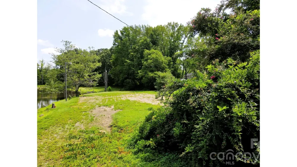 524 Dawn Circle Charlotte, NC 28213