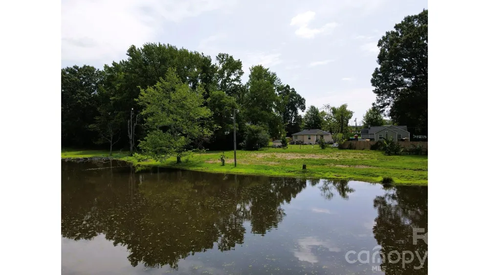 524 Dawn Circle Charlotte, NC 28213
