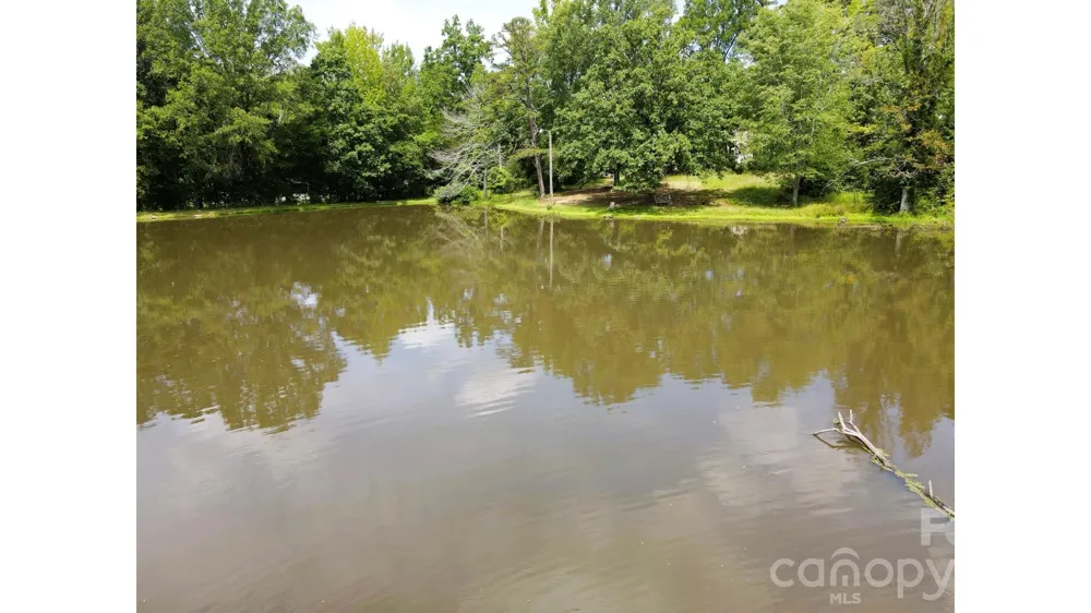 524 Dawn Circle Charlotte, NC 28213