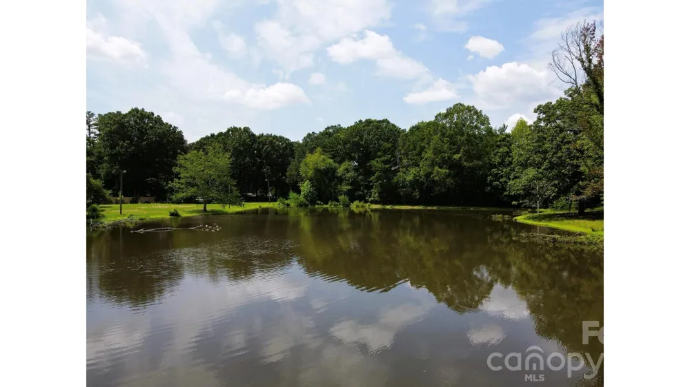 524 Dawn Circle Charlotte, NC 28213