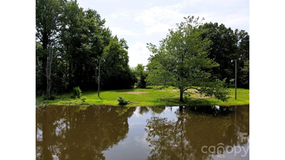 524 Dawn Circle Charlotte, NC 28213