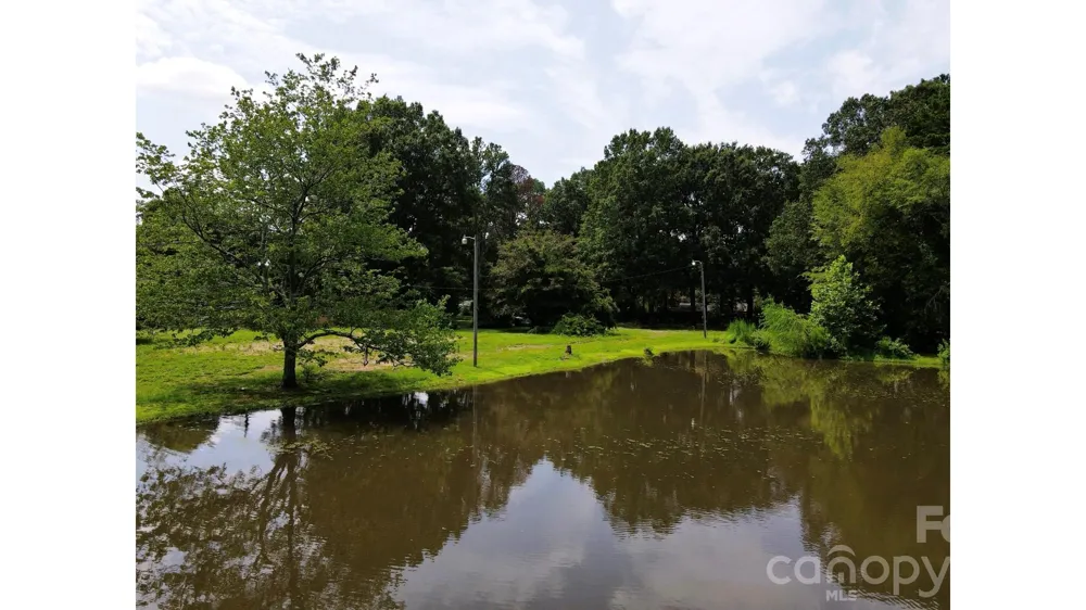 524 Dawn Circle Charlotte, NC 28213