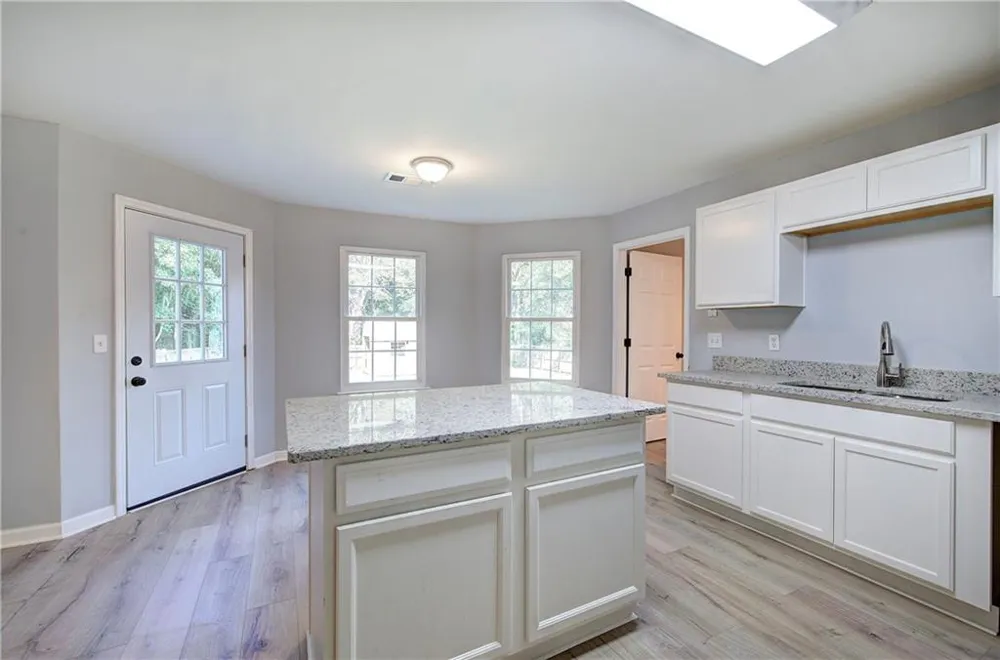 12 Glenabbey Drive NW Cartersville, GA 30120