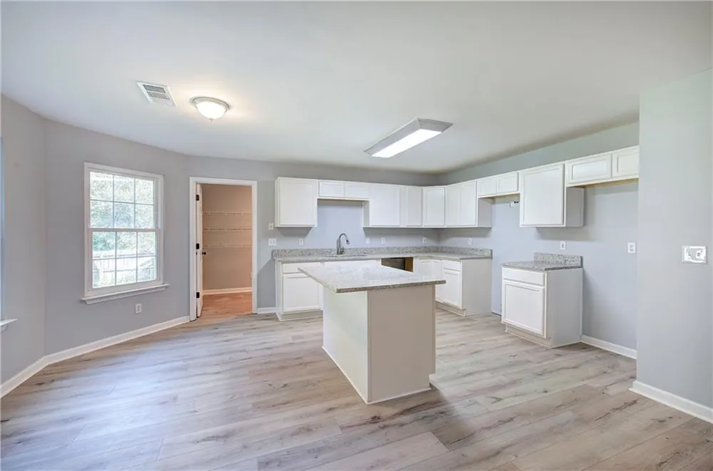 12 Glenabbey Drive NW Cartersville, GA 30120