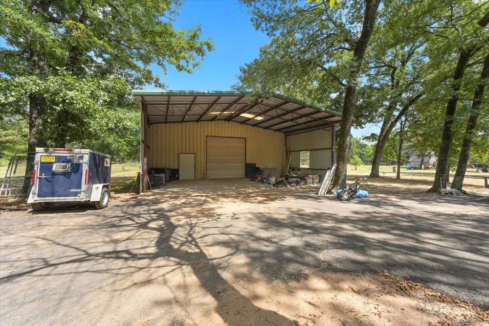 660 Rs County Road 1250 Emory, TX 75440