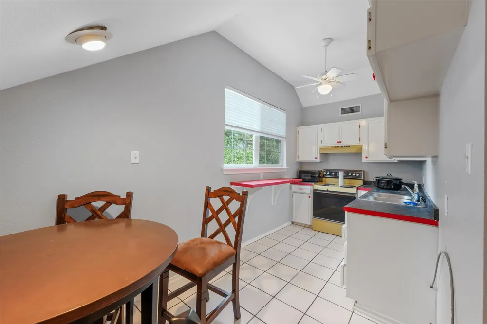 660 Rs County Road 1250 Emory, TX 75440
