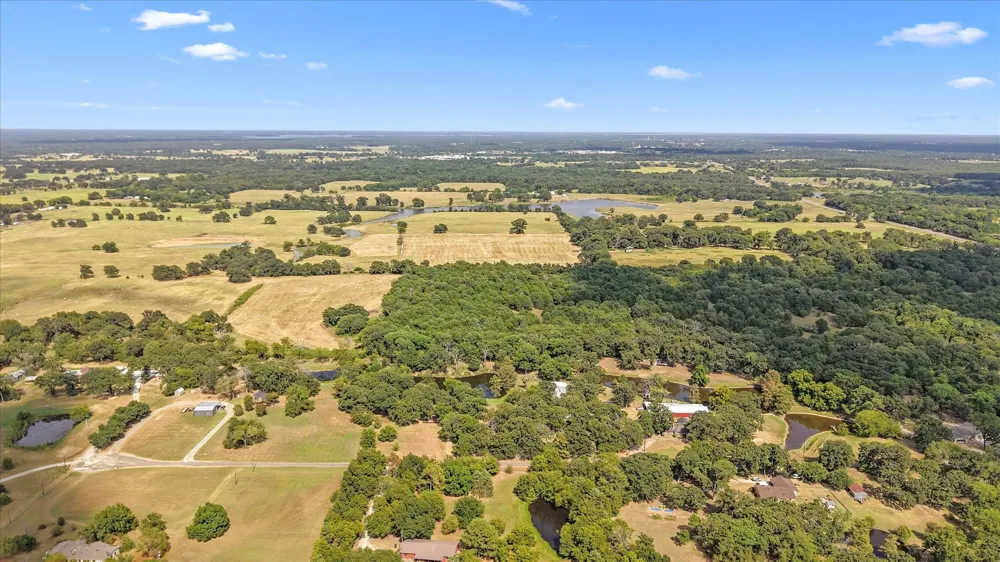 660 Rs County Road 1250 Emory, TX 75440
