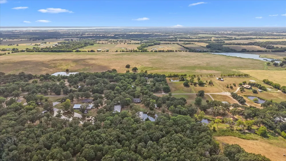 660 Rs County Road 1250 Emory, TX 75440