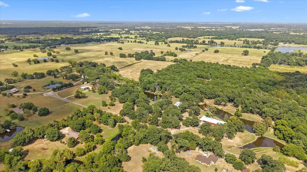 660 Rs County Road 1250 Emory, TX 75440