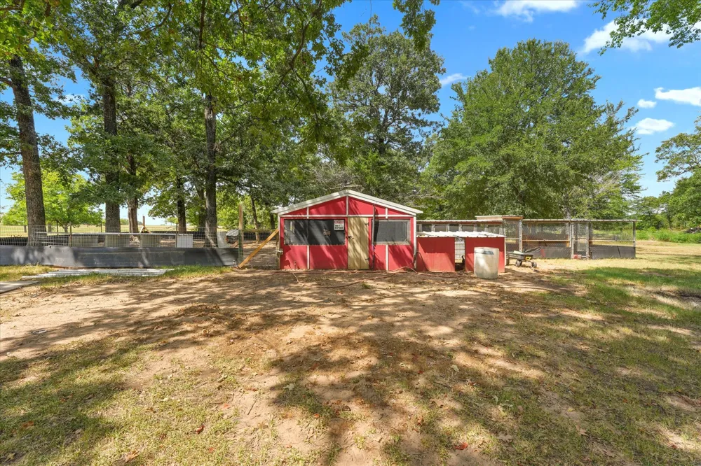 660 Rs County Road 1250 Emory, TX 75440